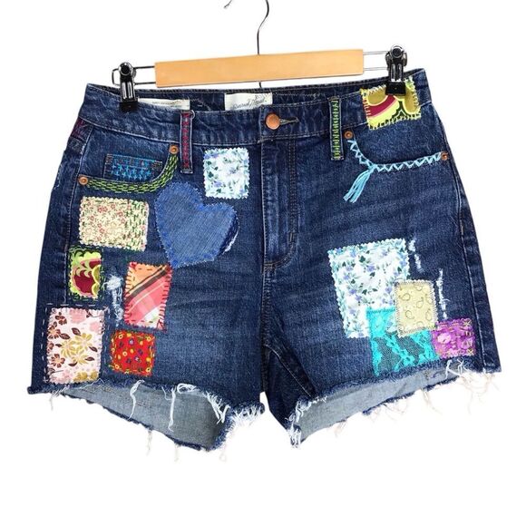 OOAK Universal Thread Womens Upcycled “Free Spirit” Cut Off Denim Shorts Sz 4/27 - Picture 1 of 16